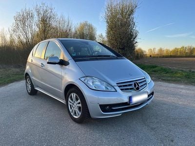 Gebraucht Mercedes A150 Avantgarde 95 PS (69 kW) 2009 Silber Kleinwagen
