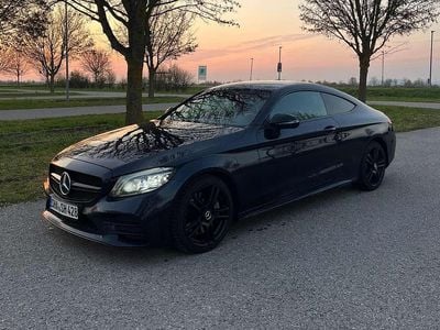 Usata Mercedes C300 AMG line 245 CV (180 kW) 2018 Blu Coupé