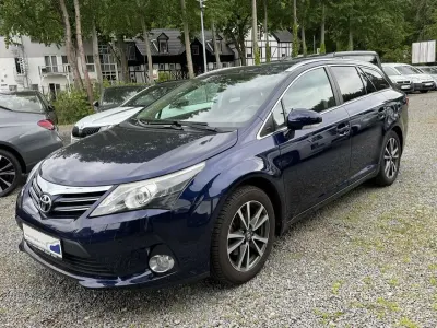 Gebraucht Toyota Avensis Edition 147 PS (108 kW) 2014 Dark blue mica Kombi