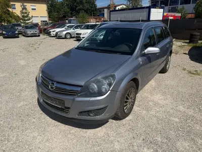 Gebraucht Opel Astra Innovation 140 PS (102 kW) 2009 Grau Limousine
