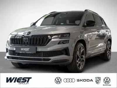 Neu Skoda Karoq SportLine 190 PS (139 kW) 2026 Smokey diamondsilber metallic SUV