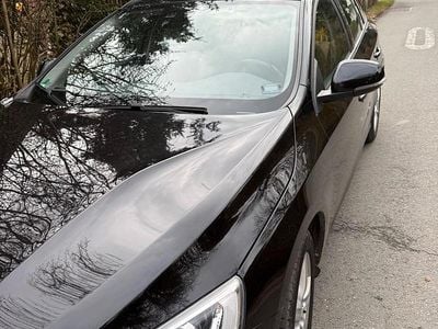 Gebraucht Volvo V60 190 PS (139 kW) 2016 Schwarz Kombi