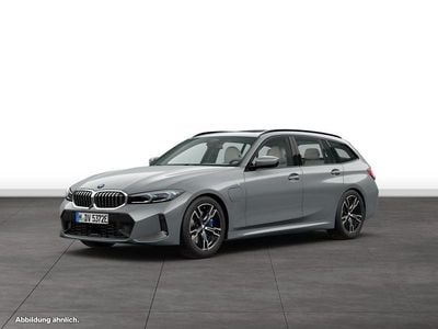 Gebraucht BMW 330e M Sport 292 PS (214 kW) 2024 Grau Kombi