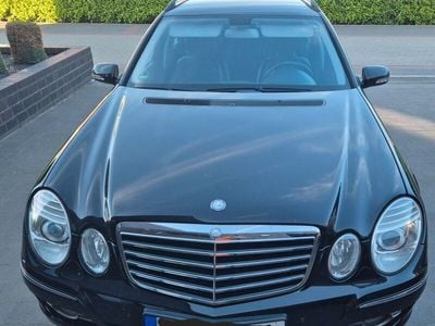 Mercedes E200
