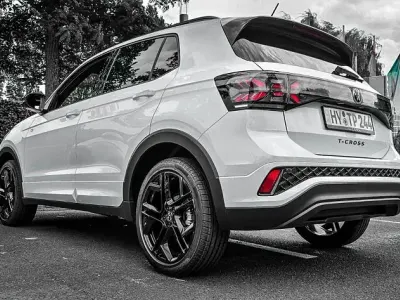 Gebraucht VW T-Cross R-line 116 PS (85 kW) 2025 Weiß SUV