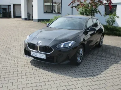 Gebraucht BMW 120 163 PS (119 kW) 2024 Schwarz Kleinwagen