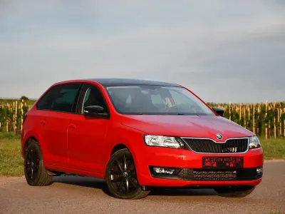 Käytetty Skoda Rapid Style 116 HP (85 kW) 2018 Punainen Viistoperä