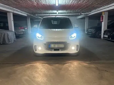 Gebraucht Smart ForTwo Electric Drive 60 kW (82 PS) 2021 Weiß Cabrio