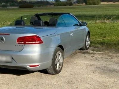 Usata VW Eos 140 CV (102 kW) 2012 Argento Cabrio