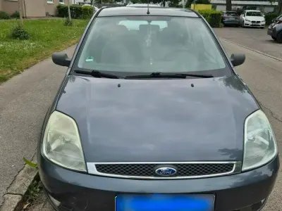 Gebraucht Ford Fiesta 2003 Silber Kleinwagen