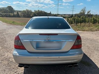 Gebraucht Mercedes E500 306 PS (225 kW) 2002 Silber Limousine