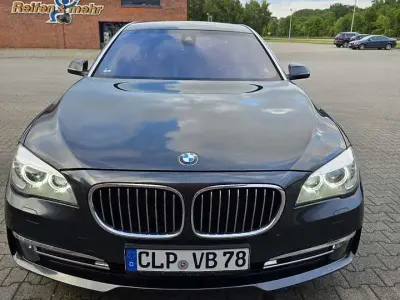 Gebraucht BMW 730L 258 PS (189 kW) 2013 Limousine