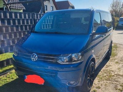 Second-hand VW T5 Highline 179 CP (131 kW) 2010 Albastru Van
