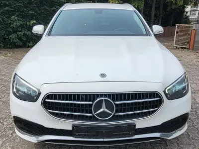 Gebraucht Mercedes E200 160 PS (117 kW) 2020 Weiß Limousine