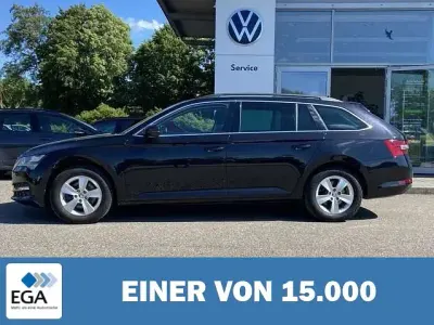 Gebraucht Skoda Superb 150 PS (110 kW) 2024 Schwarz metallic Kombi