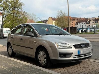 Second-hand Ford Focus 2004 Argintiu Berlinǎ
