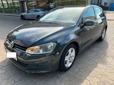 Gebraucht VW Golf VII Comfortline 140 PS (102 kW) 2013 Grün Limousine