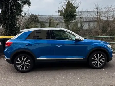 Gebraucht VW T-Roc 150 PS (110 kW) 2018 Blau SUV
