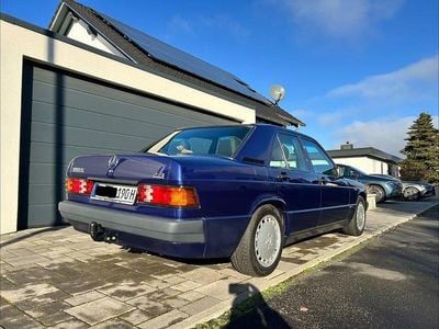Gebraucht Mercedes 190 Avantgarde 136 PS (100 kW) 1992 Blau Limousine