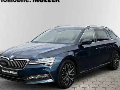 Gebraucht Skoda Superb LAURIN & KLEMENT 190 PS (139 kW) 2020 Blau Kombi