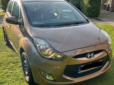 Braun Gebraucht 2014 Hyundai ix20 Comfort Kleinwagen | 7.200 € (Fairer Preis)
