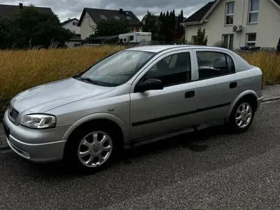 Gebraucht Opel Astra Classic Edition 101 PS (74 kW) 1999 Silber Limousine