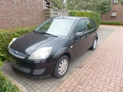 Gebraucht Ford Fiesta Style 69 PS (50 kW) 2008 Schwarz Kleinwagen