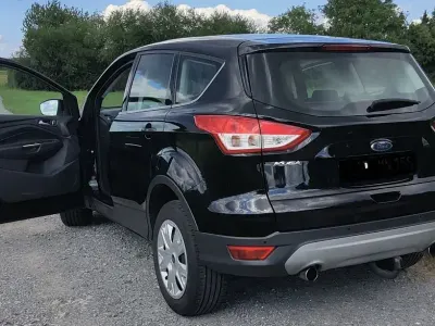 Gebraucht Ford Kuga Trend 120 PS (88 kW) 2016 Schwarz SUV