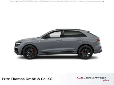 Gebraucht Audi Q8 Competition 286 PS (210 kW) 2023 Nardograu SUV