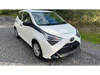Gebraucht Toyota Aygo 72 PS (52 kW) 2021 Solid white Kleinwagen