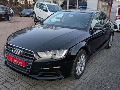 Gebraucht Audi A3 Attraction 150 PS (110 kW) 2014 Mythosschwarz metallic Limousine