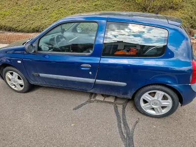 Używany Renault Clio II 2004 Niebieski Hatchback