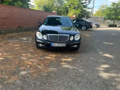 Gebraucht Mercedes E200 Avantgarde 184 PS (135 kW) 2008 Schwarz Limousine