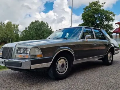 Gebraucht Lincoln Continental 116 PS (85 kW) 1984 Grün Limousine