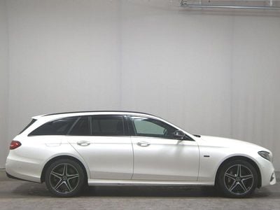 Gebraucht Mercedes E300 AMG line 306 PS (225 kW) 2020 Weiss Limousine