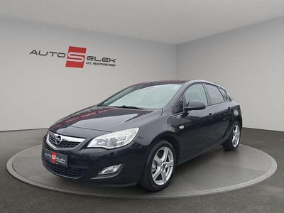 Schwarz Gebraucht 2013 Opel Astra Design Edition Limousine | 5.750 € (Fairer Preis)