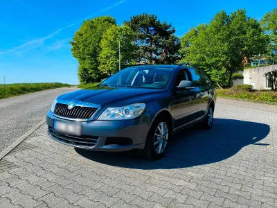 Gebraucht Skoda Octavia 122 PS (89 kW) 2011 Grau Kombi