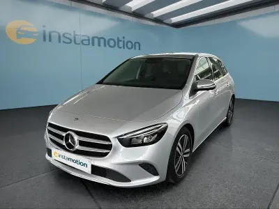 Gebraucht Mercedes B200 150 PS (110 kW) 2021 Silber Kleinwagen