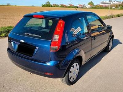 Usata Ford Fiesta 80 CV (58 kW) 2005 Blu Utilitaria