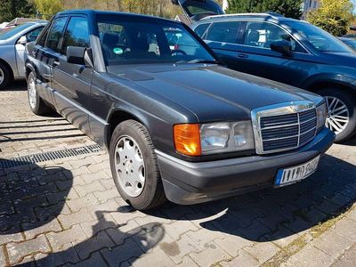 Usata Mercedes 190 109 CV (80 kW) 1993 Grigio Berlina