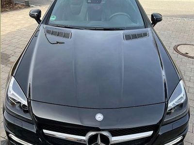 Second-hand Mercedes SLK250 204 CP (150 kW) 2012 Negru Cabrio