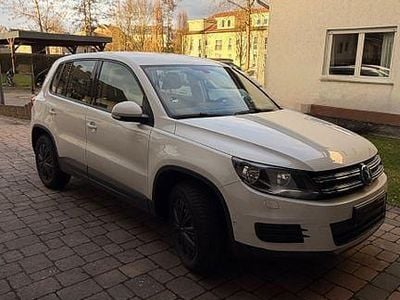 Gebraucht VW Tiguan Life 179 PS (131 kW) 2013 Weiß SUV