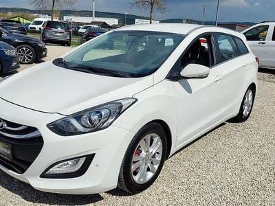 Gebraucht Hyundai i30 Style 110 PS (80 kW) 2014 Weiß Kombi
