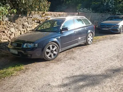 Gebraucht Audi A4 150 PS (110 kW) 2002 Blau Kombi