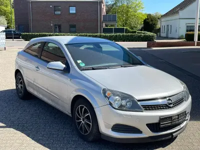 Gebraucht Opel Astra GTC 90 PS (66 kW) 2008 Silber Coupé