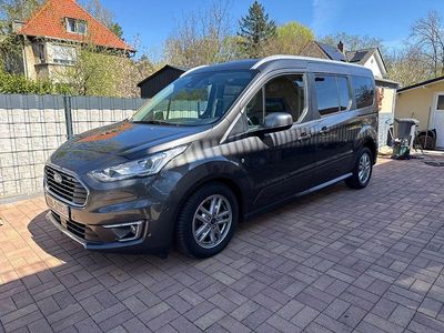 Usata Ford Tourneo Titanium 120 CV (88 kW) 2019 Grigio Monovolume