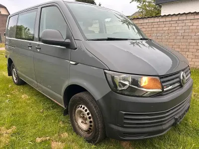 Gebraucht VW Transporter 150 PS (110 kW) 2016 Grau Van