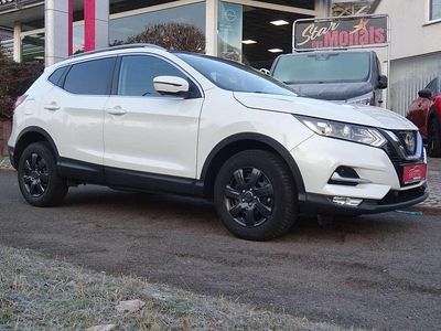 Qab brilliant white Gebraucht 2018 Nissan Qashqai N-Connecta SUV | 13.690 € (Fairer Preis)