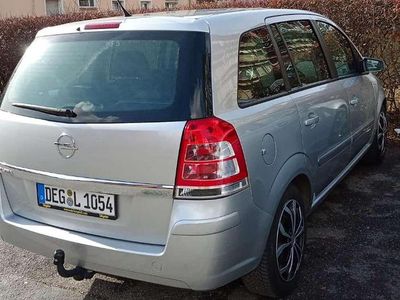 Gebraucht Opel Zafira Selection 116 PS (85 kW) 2009 Silber Van / Kleinbus