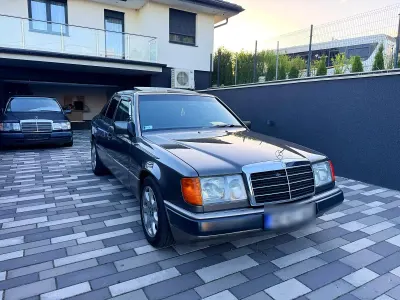 Gebraucht Mercedes 300 109 PS (80 kW) 1989 Braun Limousine